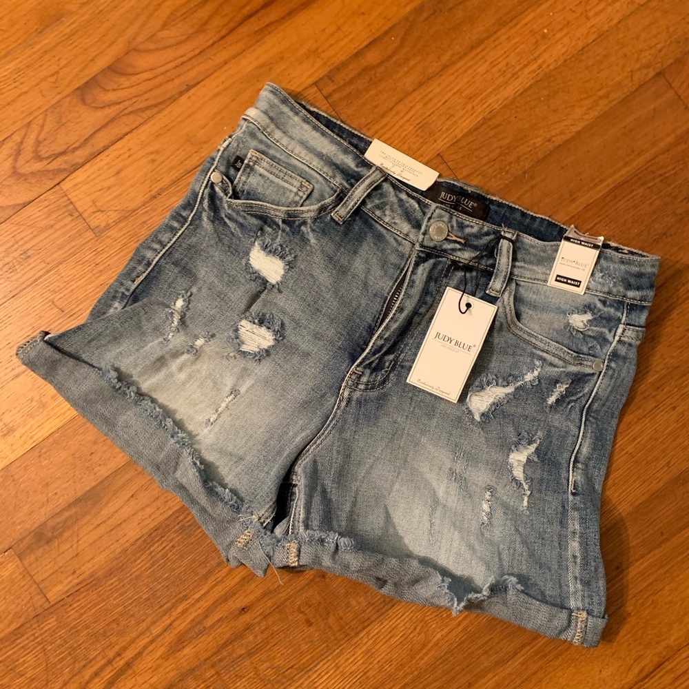 🌻Judy Blue high waisted shorts🌻